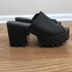 Platform sandals